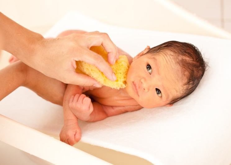 Consejos para el primer baño de tu bebe