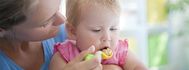 Alimentar a tu bebé: tres consejos para hacerlo correctamente